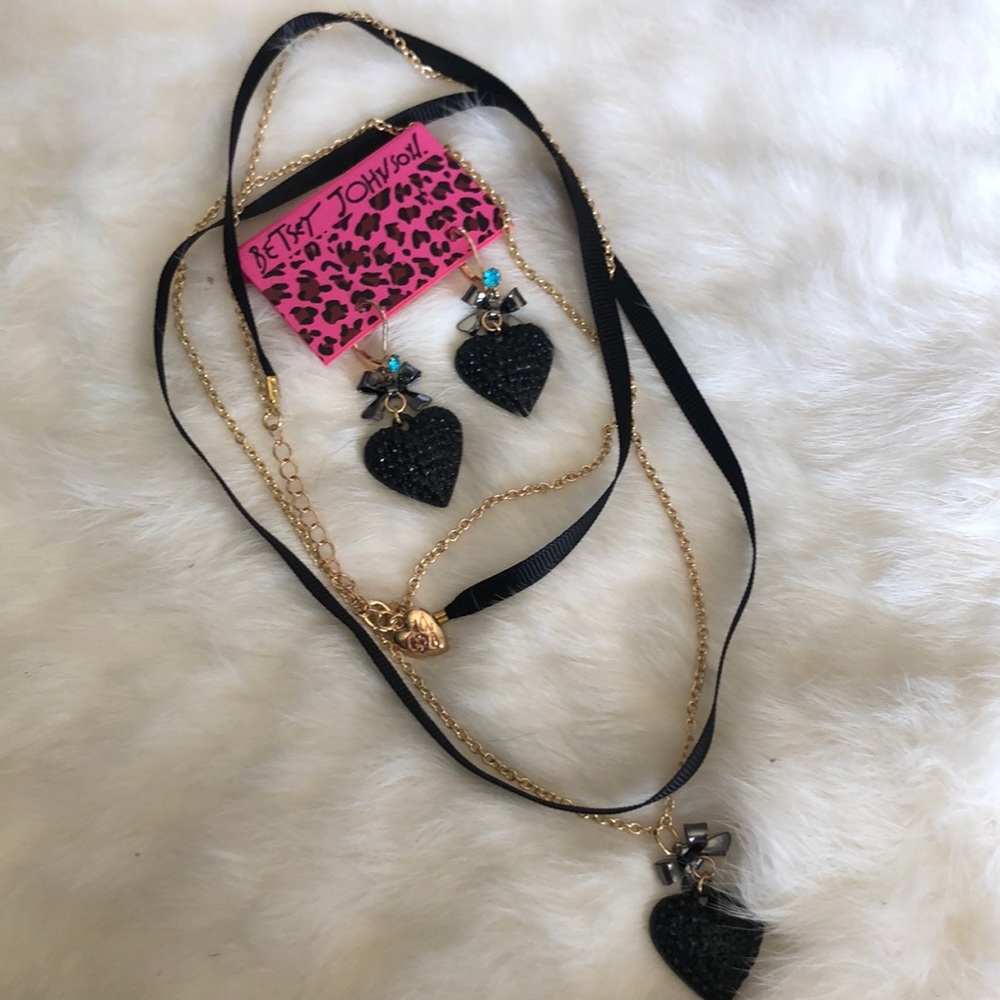 Betsey Johnson black heart necklace and earrings